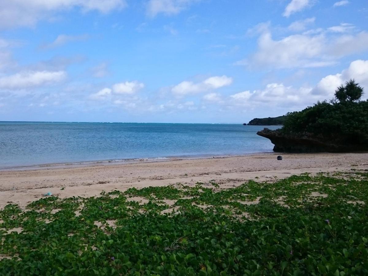 Garden Beach House Motobu Exterior photo